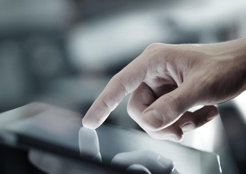 TOUCH SCREEN